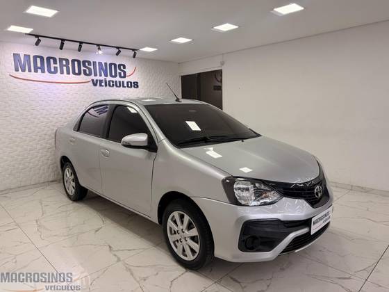 TOYOTA ETIOS 1.5 X PLUS SEDAN 16V FLEX 4P AUTOMÁTICO